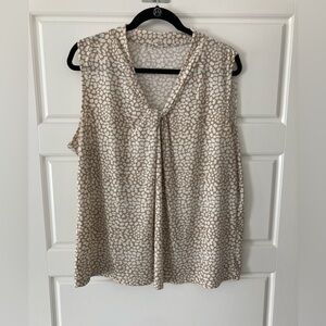 Talbots Sleeveless V-Neck Blouse. Tan and White. Size 2X